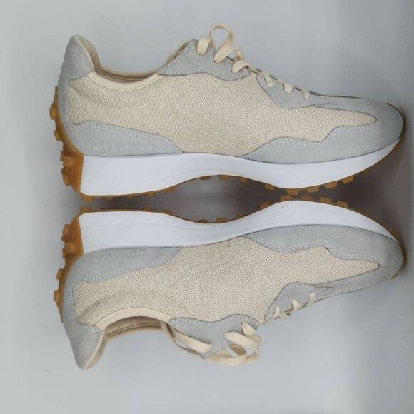 New Balance Women’s 327 Nimbus Cloud Beige Suede Sneakers Gum Sole Size 12 - Picture 5 of 9